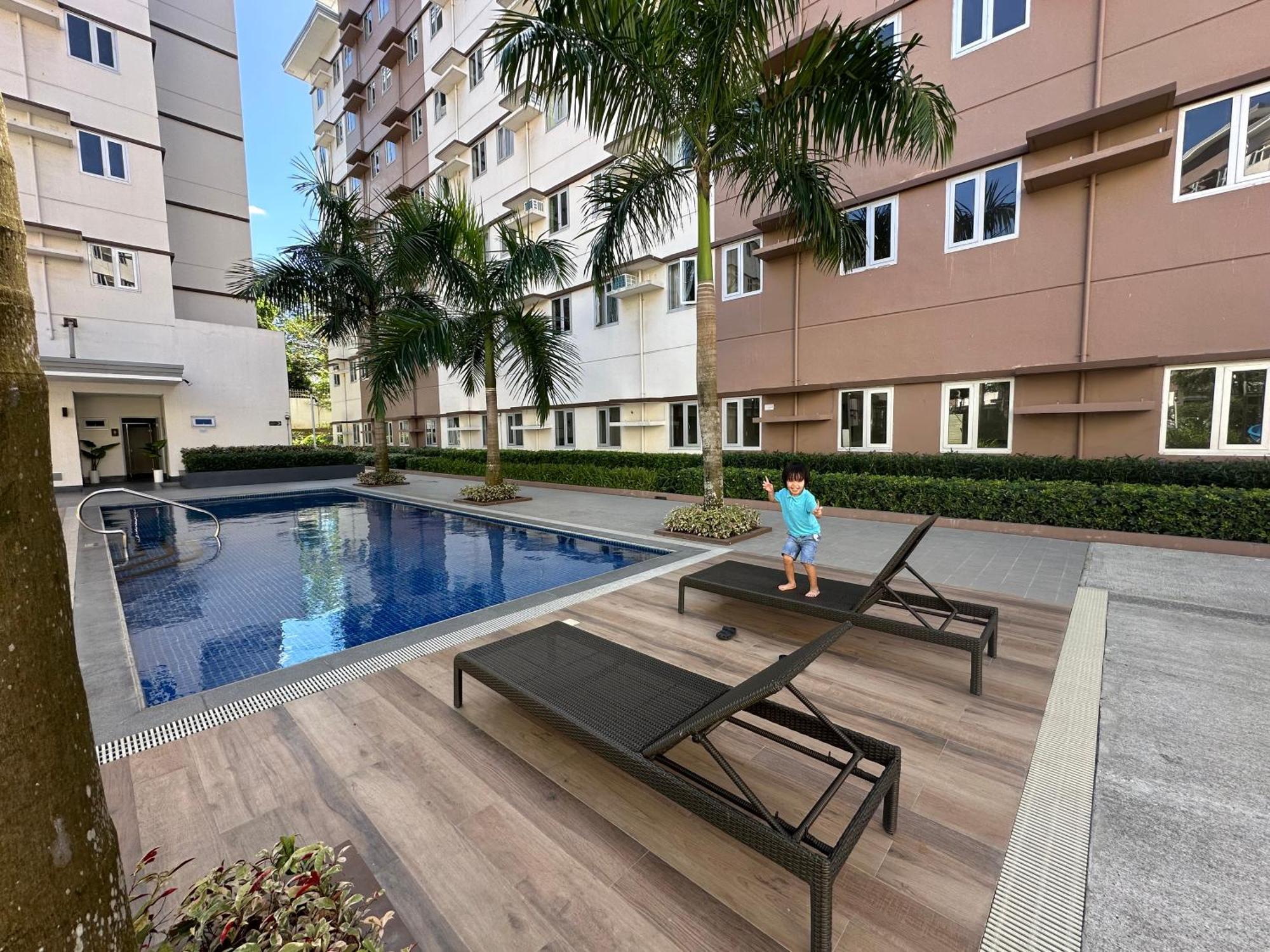 Starlight Suites Trece Martires Екстер'єр фото