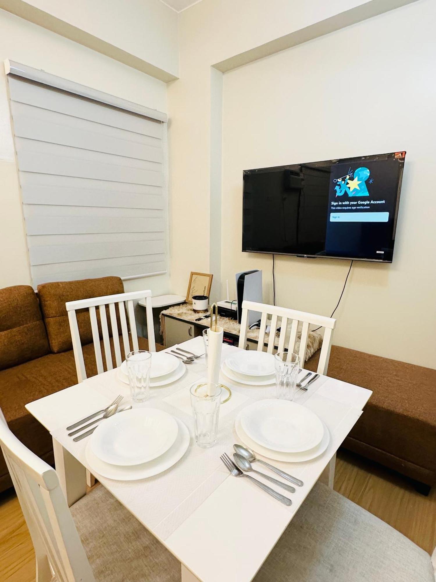 Starlight Suites Trece Martires Екстер'єр фото