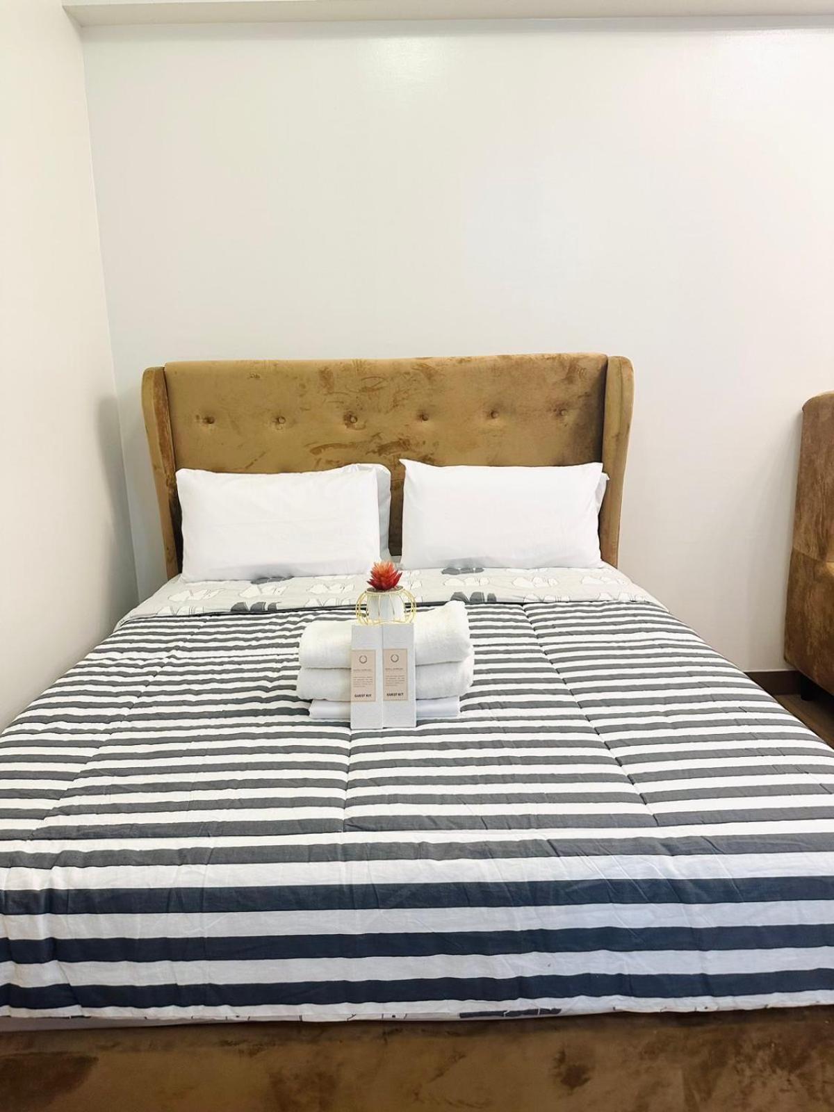 Starlight Suites Trece Martires Екстер'єр фото