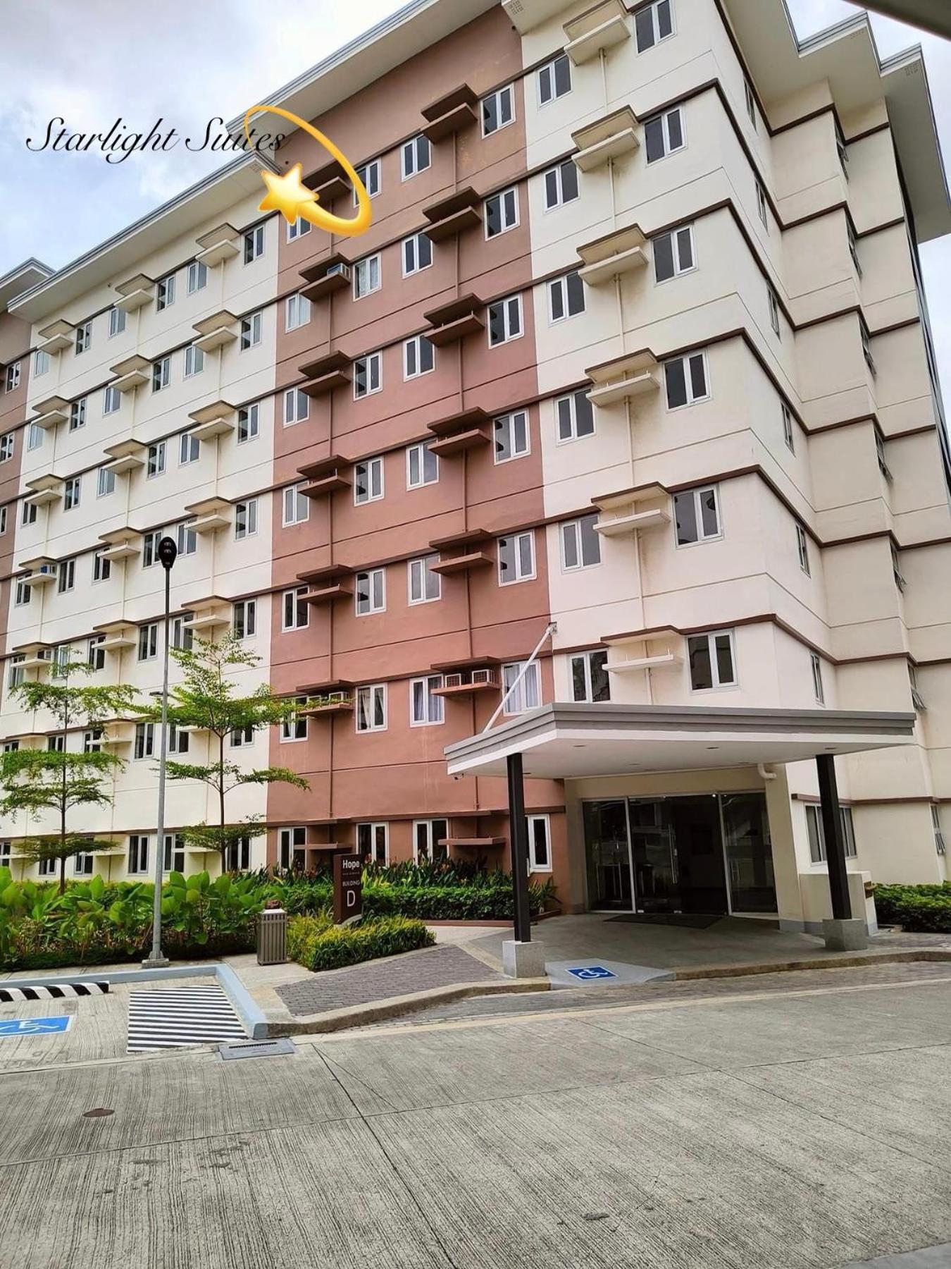 Starlight Suites Trece Martires Екстер'єр фото