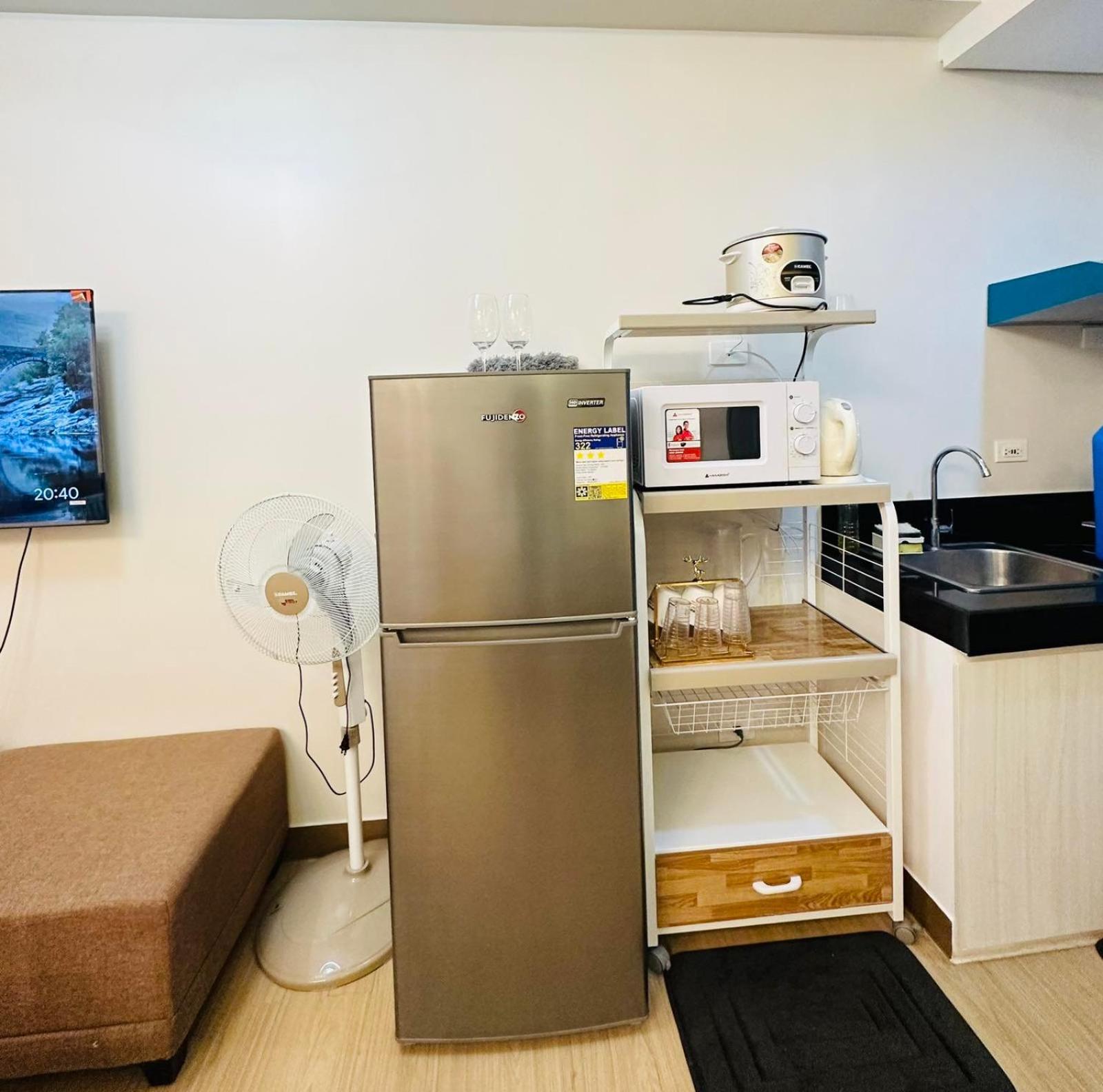 Starlight Suites Trece Martires Екстер'єр фото